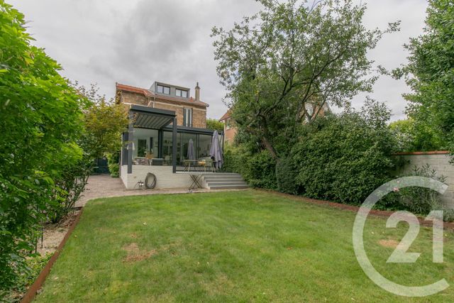 Prix immobilier LA VARENNE ST HILAIRE - Photo d’une maison vendue