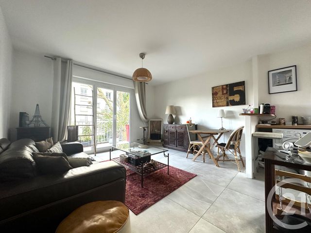 Prix immobilier LA VARENNE ST HILAIRE - Photo d’un appartement vendu