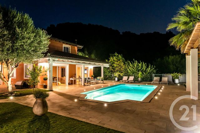 Maison à vendre - 6 pièces - 221 m2 - Contes - 06 - PROVENCE-ALPES-COTE-D-AZUR