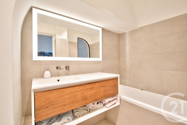 Appartement F3 à vendre - 3 pièces - 80 m2 - Nice - 06 - PROVENCE-ALPES-COTE-D-AZUR