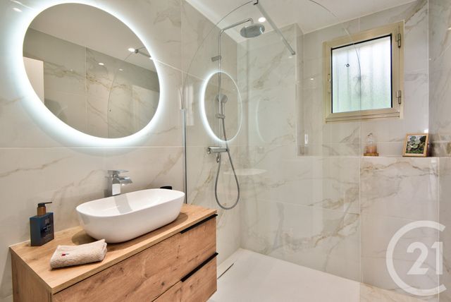 Appartement F3 à vendre - 3 pièces - 107 m2 - Nice - 06 - PROVENCE-ALPES-COTE-D-AZUR