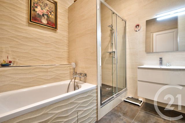 Appartement F5 à vendre - 4 pièces - 120,02 m2 - Nice - 06 - PROVENCE-ALPES-COTE-D-AZUR