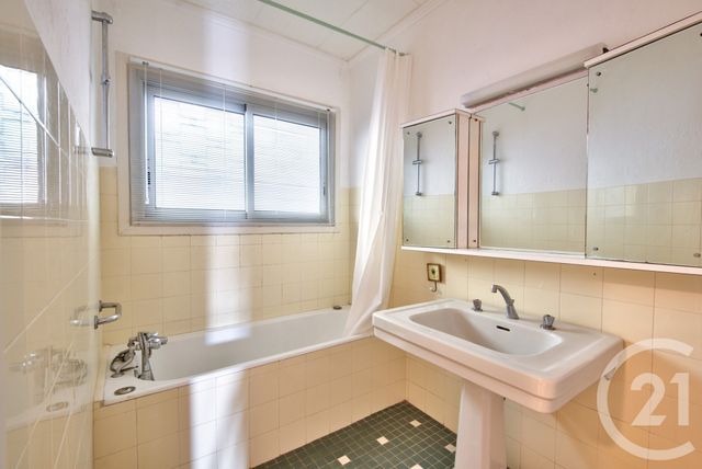 Appartement F2 à vendre - 2 pièces - 54,61 m2 - St Jean Cap Ferrat - 06 - PROVENCE-ALPES-COTE-D-AZUR