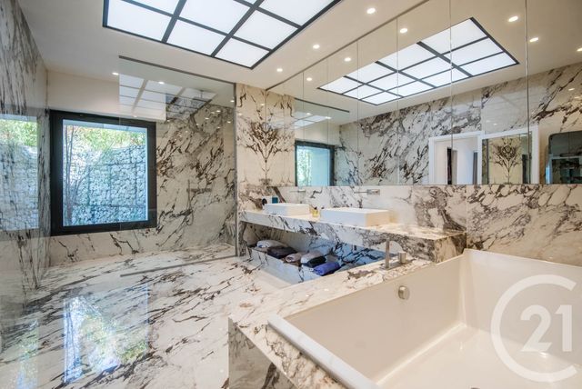 Appartement F4 &agrave; vendre - 4 pi&egrave;ces - 216,09 m2 - Nice - 06 - PROVENCE-ALPES-COTE-D-AZUR