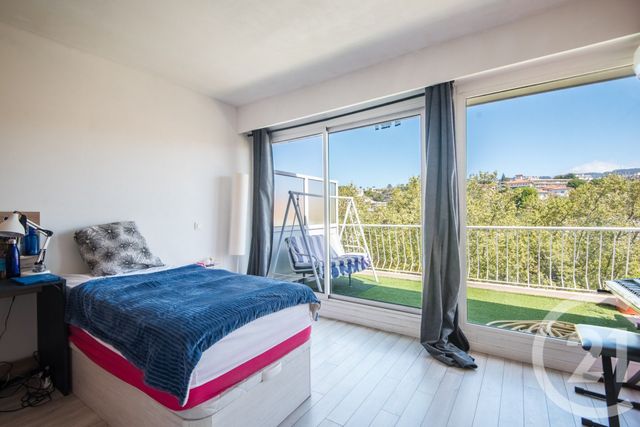 Appartement F4 &agrave; vendre - 4 pi&egrave;ces - 111,42 m2 - Nice - 06 - PROVENCE-ALPES-COTE-D-AZUR
