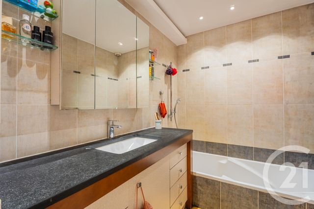 Appartement F4 &agrave; vendre - 4 pi&egrave;ces - 108,53 m2 - Nice - 06 - PROVENCE-ALPES-COTE-D-AZUR