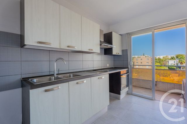 Appartement F2 &agrave; vendre - 2 pi&egrave;ces - 55,54 m2 - Antibes - 06 - PROVENCE-ALPES-COTE-D-AZUR