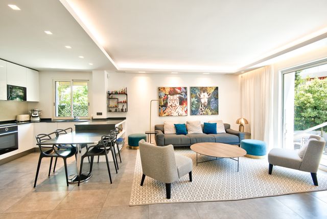 Maison à vendre - 7 pièces - 190,05 m2 - Nice - 06 - PROVENCE-ALPES-COTE-D-AZUR