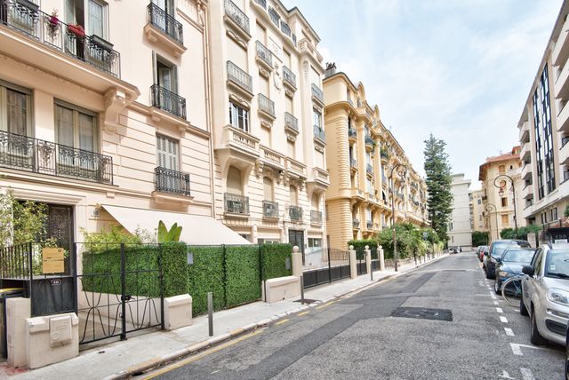 Appartement F4 à vendre - 5 pièces - 132,70 m2 - Nice - 06 - PROVENCE-ALPES-COTE-D-AZUR