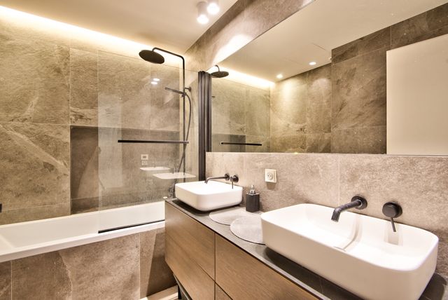 Appartement F4 à vendre - 5 pièces - 132,70 m2 - Nice - 06 - PROVENCE-ALPES-COTE-D-AZUR