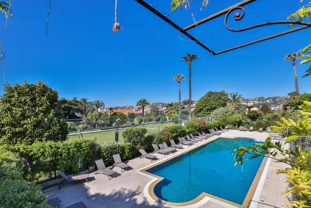 Appartement F4 &agrave; vendre - 4 pi&egrave;ces - 168,66 m2 - Nice - 06 - PROVENCE-ALPES-COTE-D-AZUR