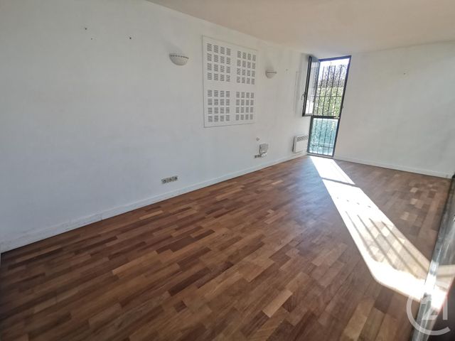 Appartement Local &agrave; louer - 3 pi&egrave;ces - 110 m2 - Nimes - 30 - LANGUEDOC-ROUSSILLON