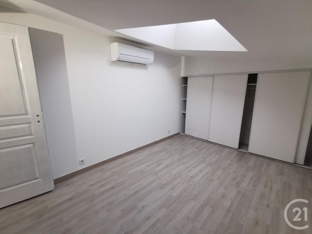 Appartement T2 à louer - 2 pièces - 53,20 m2 - Nimes - 30 - LANGUEDOC-ROUSSILLON
