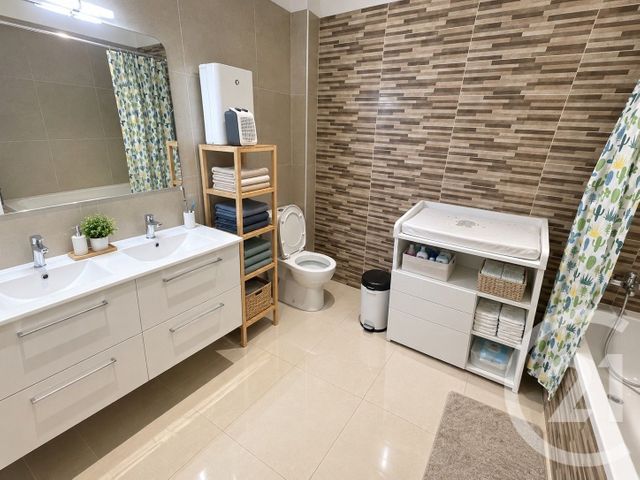 Appartement Duplex &agrave; vendre - 4 pi&egrave;ces - 109,72 m2 - Nimes - 30 - LANGUEDOC-ROUSSILLON