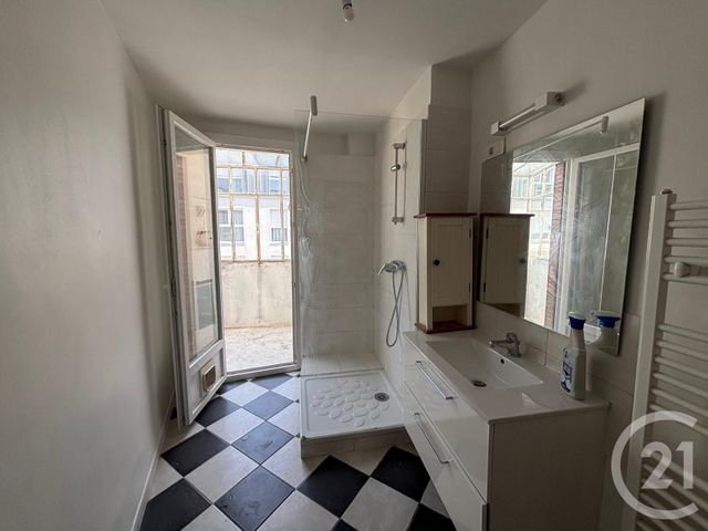 Appartement à vendre - 3 pièces - 75,82 m2 - Nimes - 30 - LANGUEDOC-ROUSSILLON