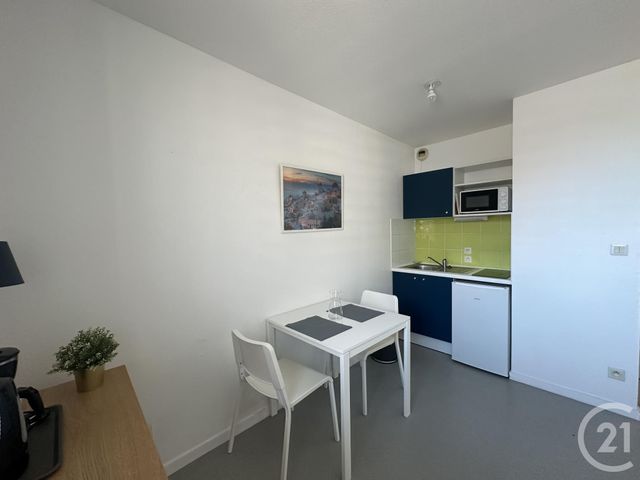 Appartement Studio à louer - 1 pièce - 18 m2 - Nimes - 30 - LANGUEDOC-ROUSSILLON