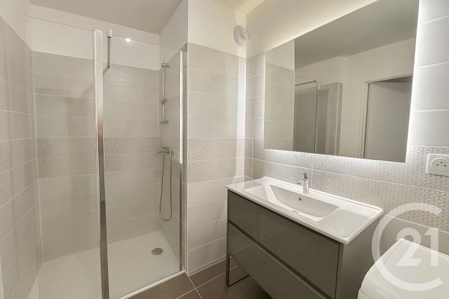 Appartement F3 à vendre - 3 pièces - 81 m2 - Nimes - 30 - LANGUEDOC-ROUSSILLON