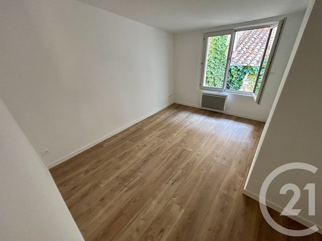 Appartement F2 à vendre - 3 pièces - 50 m2 - Nimes - 30 - LANGUEDOC-ROUSSILLON