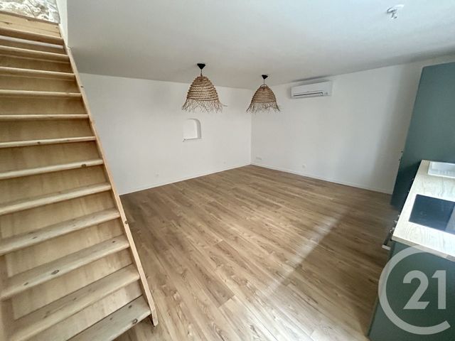 Appartement F2 à vendre - 3 pièces - 50 m2 - Nimes - 30 - LANGUEDOC-ROUSSILLON