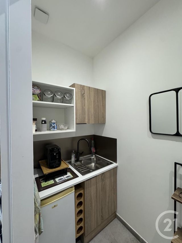 Appartement T1 à vendre - 1 pièce - 32 m2 - Nimes - 30 - LANGUEDOC-ROUSSILLON