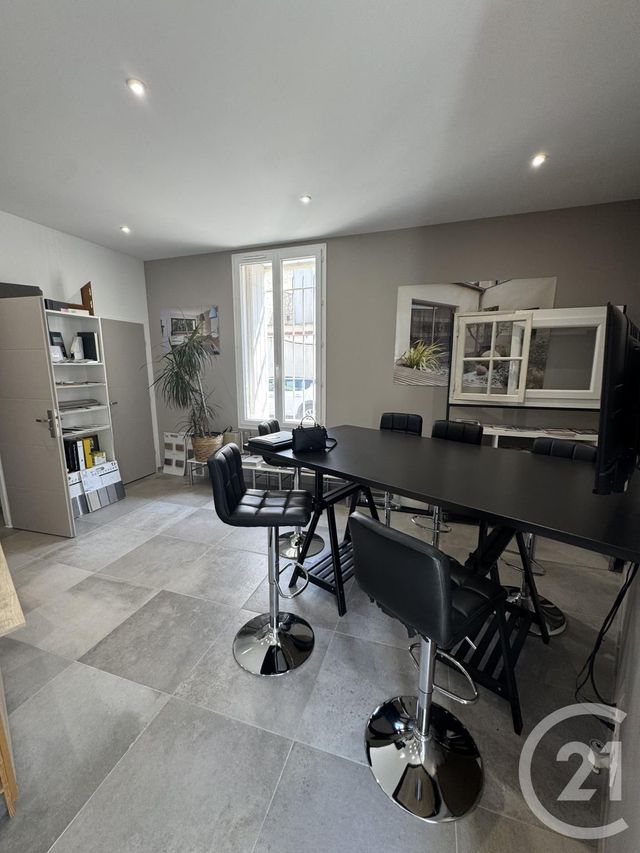 Appartement T1 à vendre - 1 pièce - 32 m2 - Nimes - 30 - LANGUEDOC-ROUSSILLON