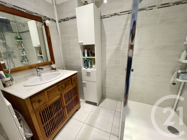 Appartement T3 &agrave; vendre - 3 pi&egrave;ces - 62,13 m2 - Nimes - 30 - LANGUEDOC-ROUSSILLON