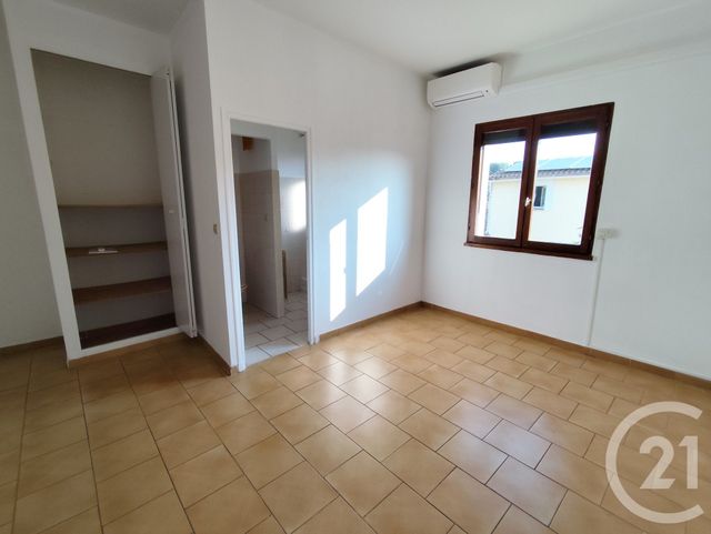 Maison &agrave; louer - 5 pi&egrave;ces - 121,38 m2 - Caissargues - 30 - LANGUEDOC-ROUSSILLON