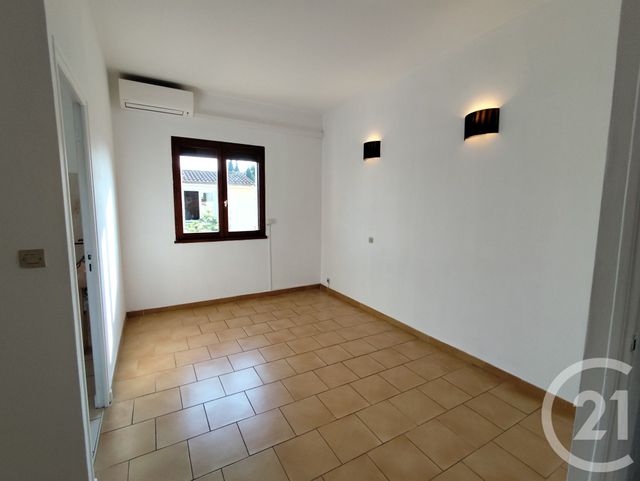 Maison &agrave; louer - 5 pi&egrave;ces - 121,38 m2 - Caissargues - 30 - LANGUEDOC-ROUSSILLON