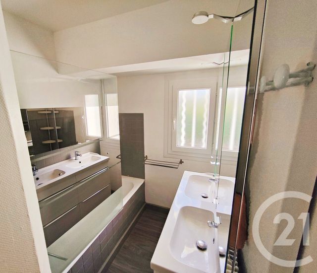 Appartement à vendre - 2 pièces - 50 m2 - Nimes - 30 - LANGUEDOC-ROUSSILLON