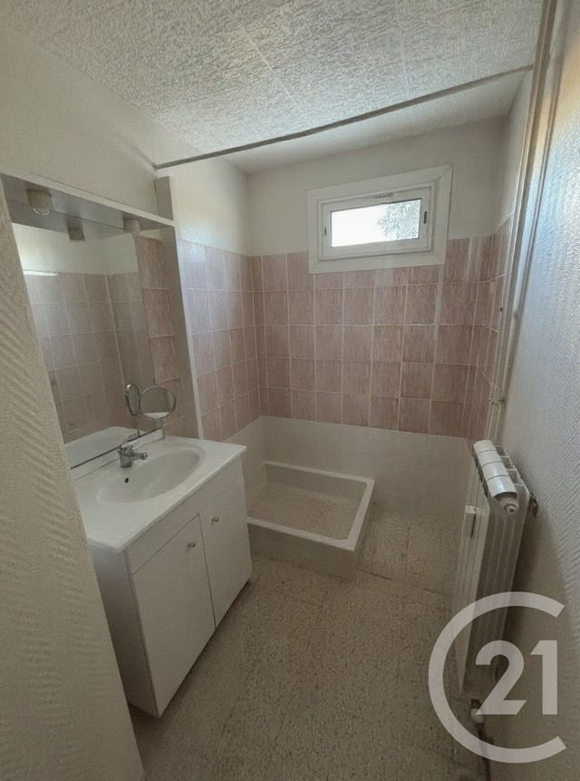 Appartement F4 &agrave; vendre - 3 pi&egrave;ces - 73 m2 - Nimes - 30 - LANGUEDOC-ROUSSILLON