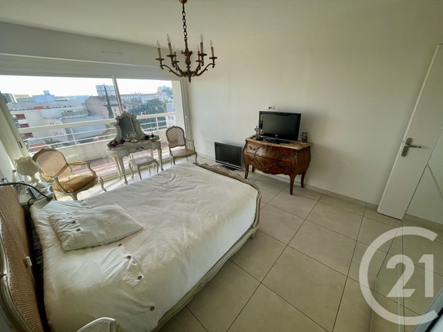 Appartement F4 &agrave; vendre - 4 pi&egrave;ces - 122,77 m2 - Nimes - 30 - LANGUEDOC-ROUSSILLON