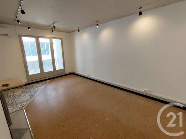 Appartement Studio &agrave; louer - 1 pi&egrave;ce - 26,89 m2 - Nimes - 30 - LANGUEDOC-ROUSSILLON
