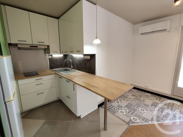 Appartement Studio &agrave; louer - 1 pi&egrave;ce - 26,89 m2 - Nimes - 30 - LANGUEDOC-ROUSSILLON