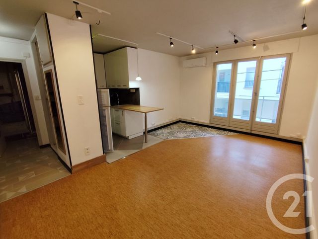 Appartement Studio &agrave; louer - 1 pi&egrave;ce - 26,89 m2 - Nimes - 30 - LANGUEDOC-ROUSSILLON