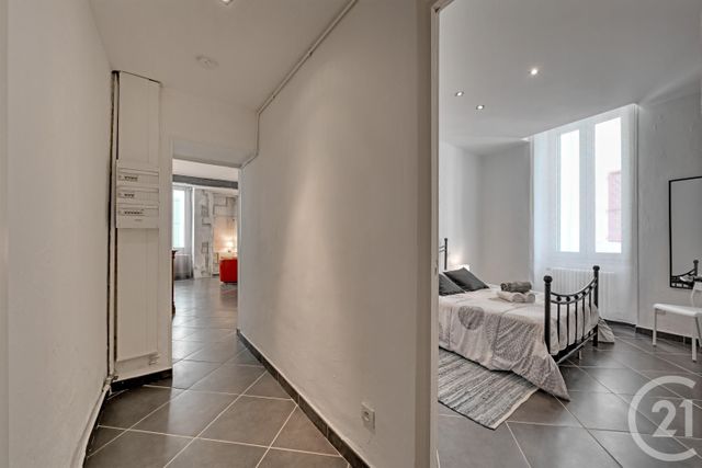 Appartement T3 &agrave; louer - 3 pi&egrave;ces - 68,41 m2 - Nimes - 30 - LANGUEDOC-ROUSSILLON