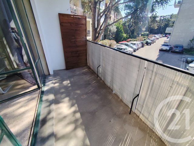 Appartement Studio &agrave; louer - 1 pi&egrave;ce - 35,90 m2 - Nimes - 30 - LANGUEDOC-ROUSSILLON