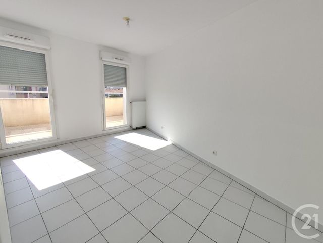 Appartement T4 &agrave; louer - 4 pi&egrave;ces - 83,42 m2 - Nimes - 30 - LANGUEDOC-ROUSSILLON
