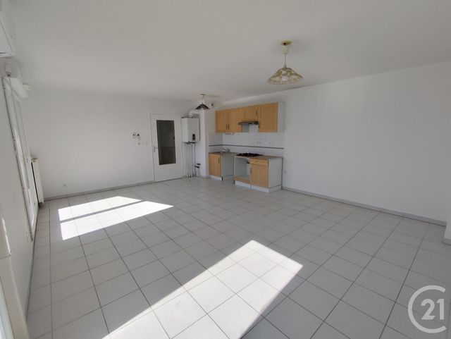 Appartement T4 &agrave; louer - 4 pi&egrave;ces - 83,42 m2 - Nimes - 30 - LANGUEDOC-ROUSSILLON