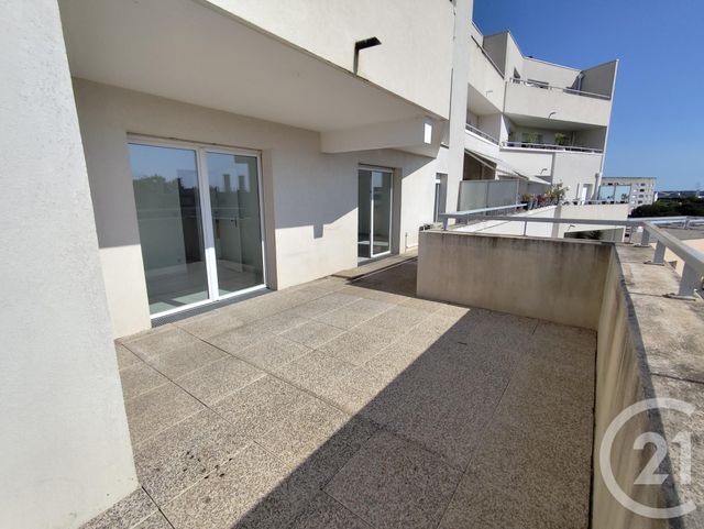 Appartement T4 &agrave; louer - 4 pi&egrave;ces - 83,42 m2 - Nimes - 30 - LANGUEDOC-ROUSSILLON