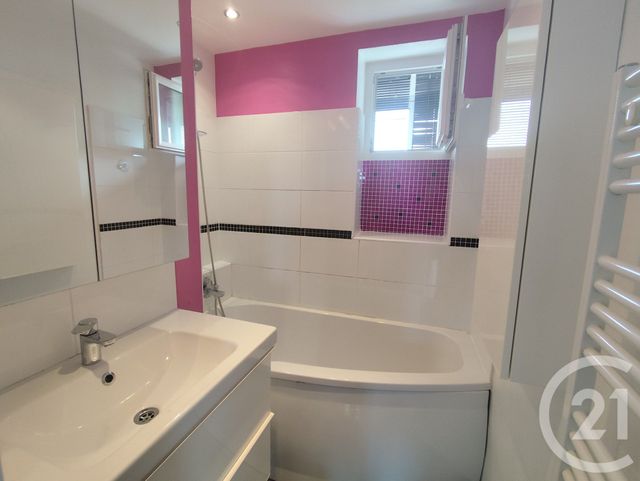 Appartement T3 &agrave; louer - 3 pi&egrave;ces - 51,32 m2 - Nimes - 30 - LANGUEDOC-ROUSSILLON