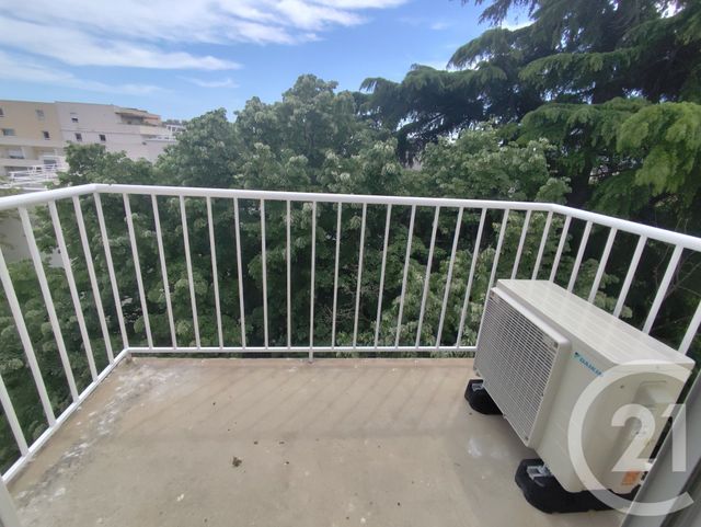 Appartement T3 &agrave; louer - 3 pi&egrave;ces - 51,32 m2 - Nimes - 30 - LANGUEDOC-ROUSSILLON