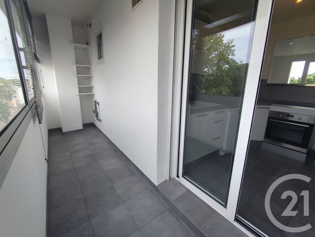 Appartement T3 &agrave; louer - 3 pi&egrave;ces - 51,32 m2 - Nimes - 30 - LANGUEDOC-ROUSSILLON