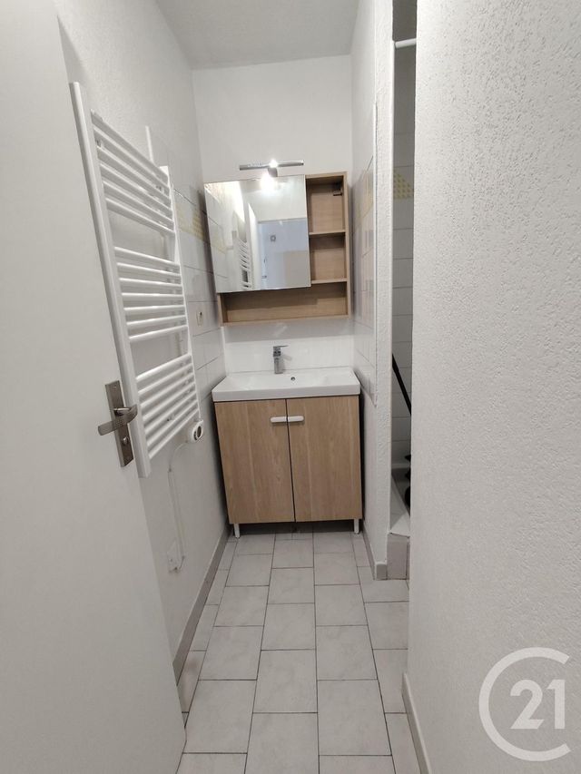 Appartement Studio &agrave; louer - 1 pi&egrave;ce - 21,71 m2 - Nimes - 30 - LANGUEDOC-ROUSSILLON