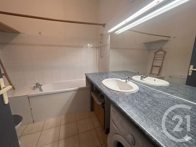 Appartement &agrave; vendre - 2 pi&egrave;ces - 25,70 m2 - Nimes - 30 - LANGUEDOC-ROUSSILLON