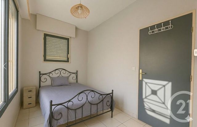 Appartement &agrave; vendre - 2 pi&egrave;ces - 25,70 m2 - Nimes - 30 - LANGUEDOC-ROUSSILLON