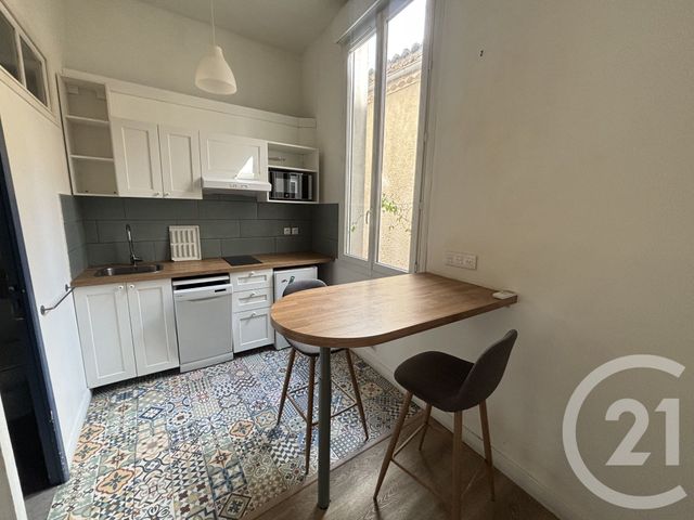 Appartement Studio &agrave; louer - 1 pi&egrave;ce - 30,13 m2 - Nimes - 30 - LANGUEDOC-ROUSSILLON