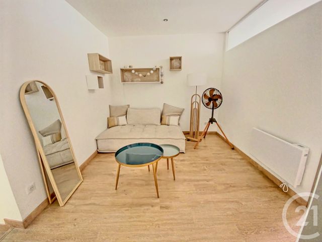 Appartement T3 &agrave; louer - 4 pi&egrave;ces - 61,33 m2 - Nimes - 30 - LANGUEDOC-ROUSSILLON