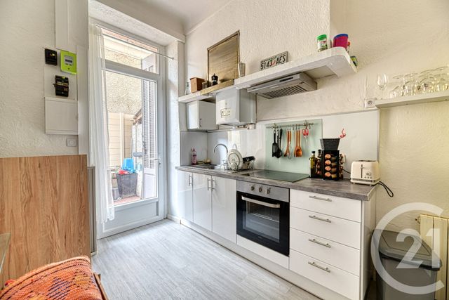 Appartement T3 &agrave; louer - 3 pi&egrave;ces - 52,27 m2 - Nimes - 30 - LANGUEDOC-ROUSSILLON