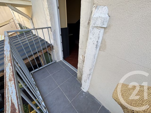 Appartement T3 &agrave; louer - 3 pi&egrave;ces - 70,50 m2 - Nimes - 30 - LANGUEDOC-ROUSSILLON