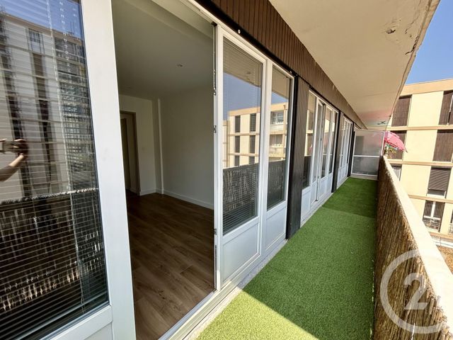 Appartement F5 &agrave; louer - 5 pi&egrave;ces - 88,33 m2 - Nimes - 30 - LANGUEDOC-ROUSSILLON